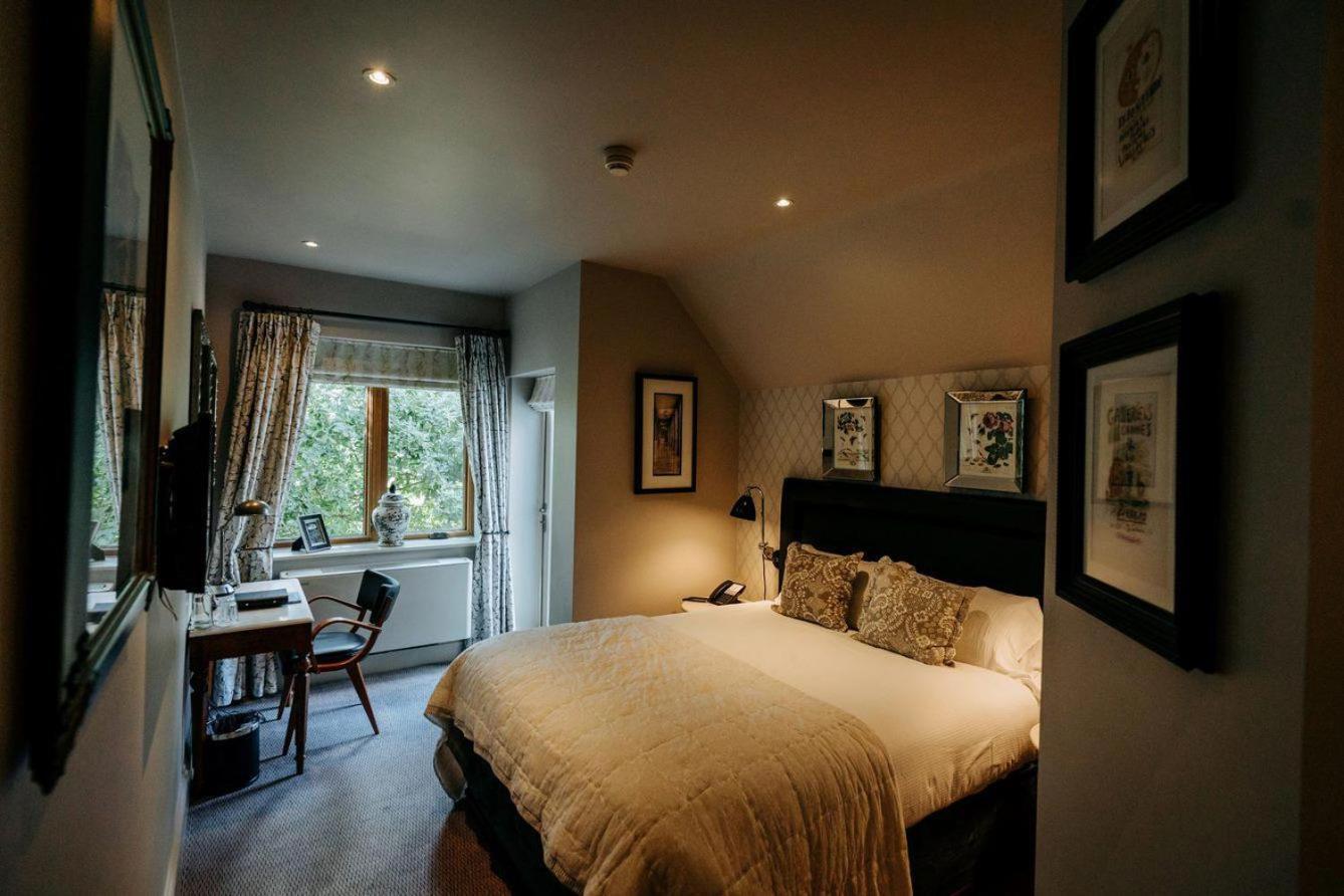 The Lion Inn Chelmsford Ngoại thất bức ảnh